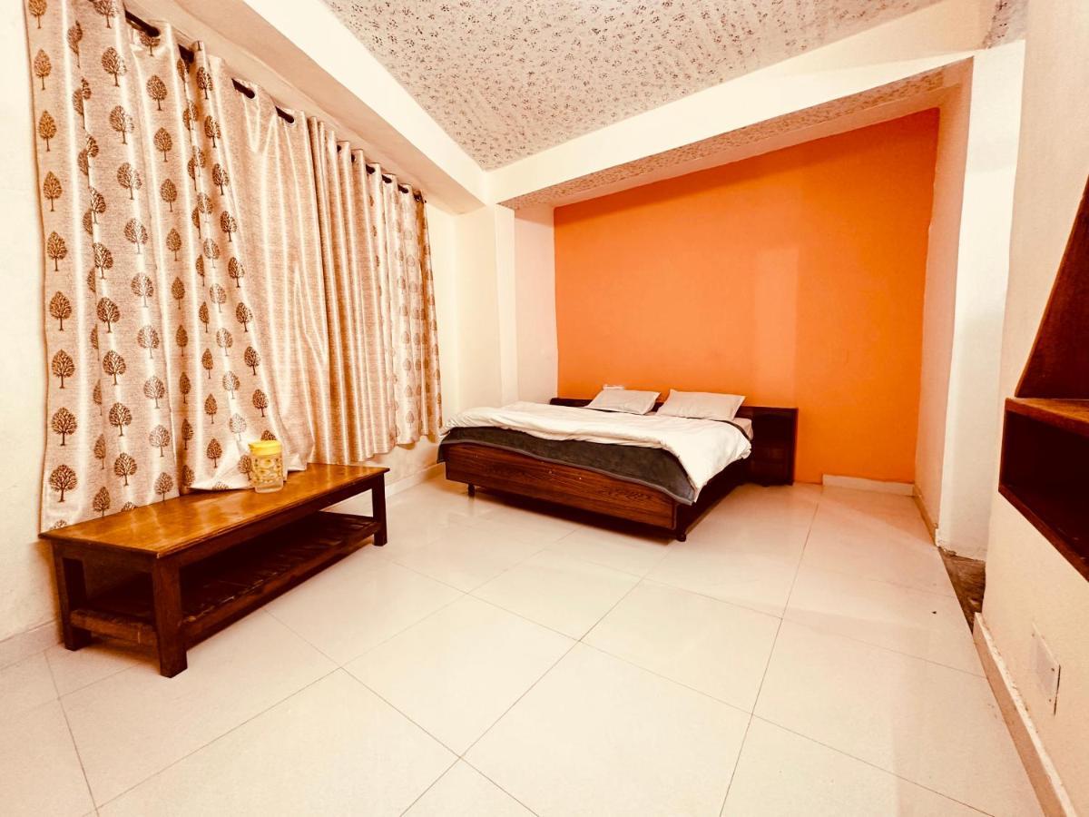 Hotel D Kanchan Manali Екстериор снимка