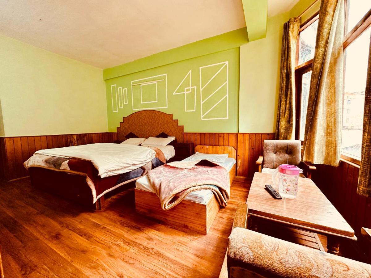 Hotel D Kanchan Manali Екстериор снимка
