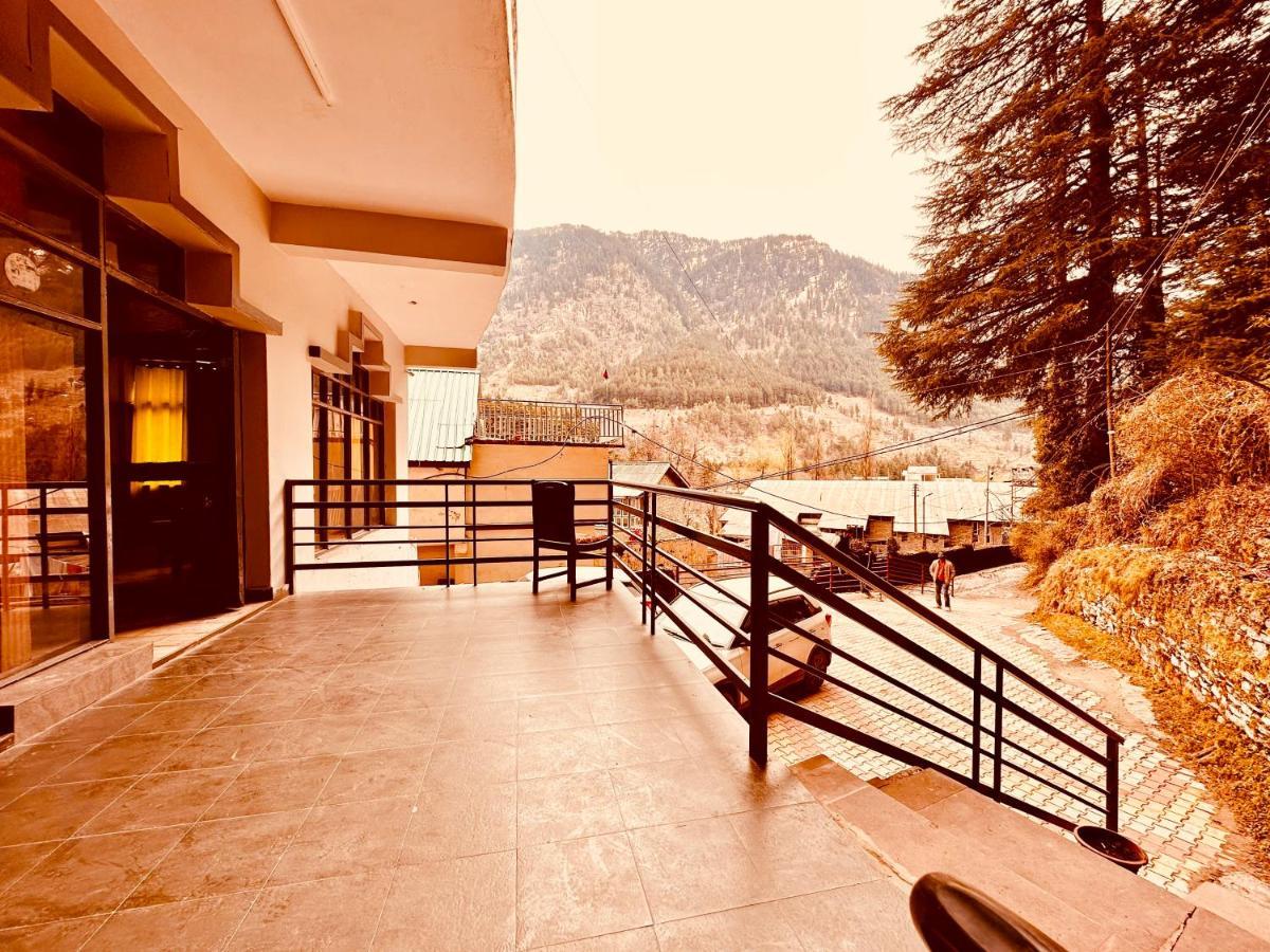 Hotel D Kanchan Manali Екстериор снимка