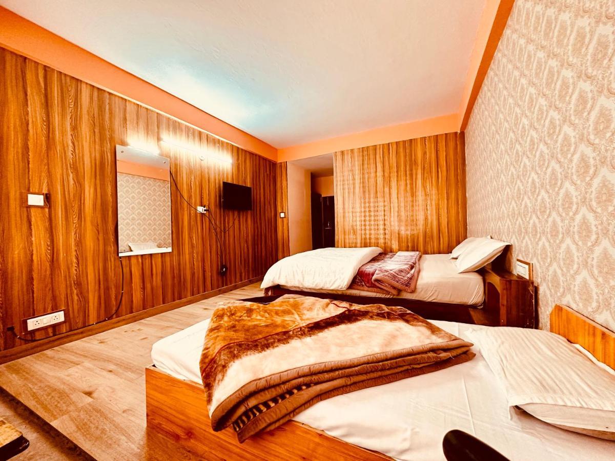 Hotel D Kanchan Manali Екстериор снимка